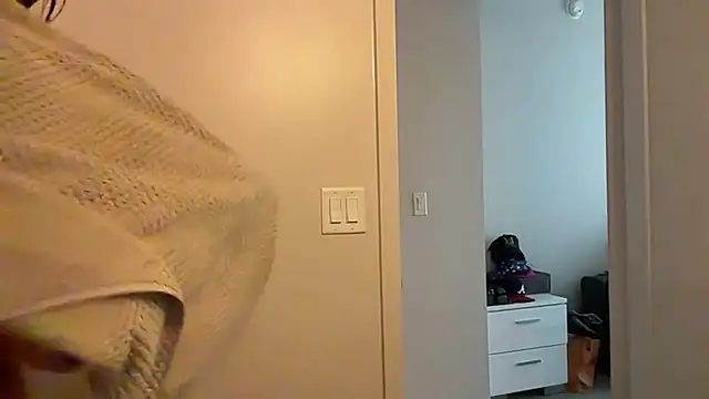 Snapshot of allyanalangell chatting on 7, 7, 2026 allyanalangell online show from 7, 7, 2026
