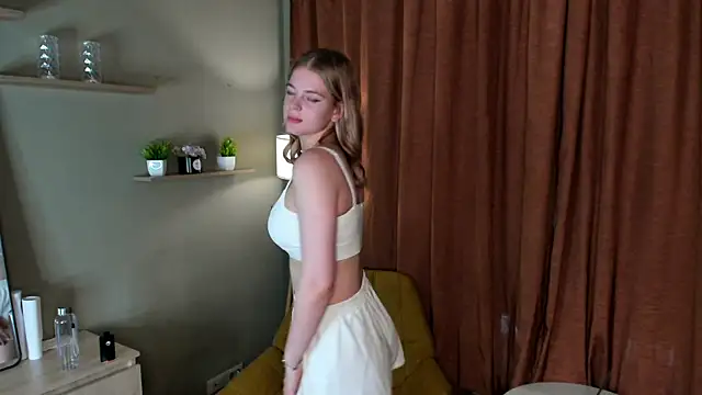 BlondeBombX online show from 31, 5, 2026