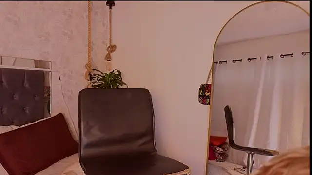 chloe bronze online show from 1, 7, 2026