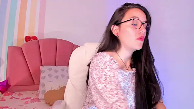 Snapshot of Emma_lakshmi chatting on 1, 6, 2026 Emma lakshmi online show from 1, 6, 2026
