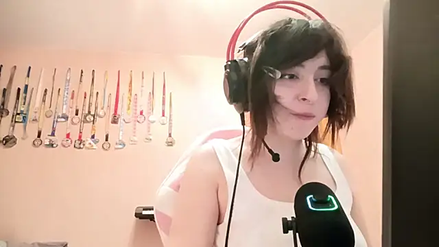 bunnyhoneylovehands online show from 21, 6, 2026