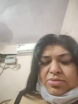 Snapshot of simranjeet_kaur69 chatting on 28, 7, 2026 simranjeet kaur69 online show from 28, 7, 2026