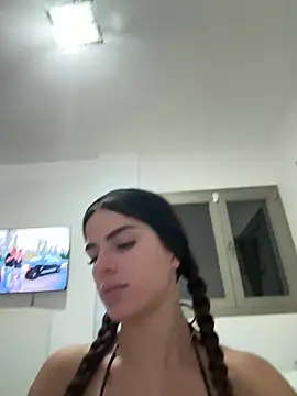 Snapshot of miaabelluccii chatting on 20, 7, 2026 miaabelluccii online show from 20, 7, 2026