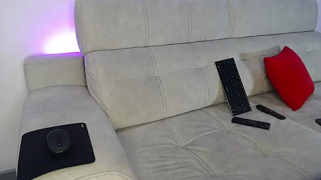 Snapshot of ItsPeachyCurl chatting on 22, 7, 2026 ItsPeachyCurl online show from 22, 7, 2026