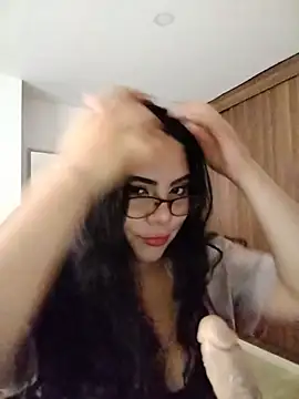 Snapshot of Roxxy_Sade chatting on 27, 6, 2026 Roxxy Sade online show from 27, 6, 2026