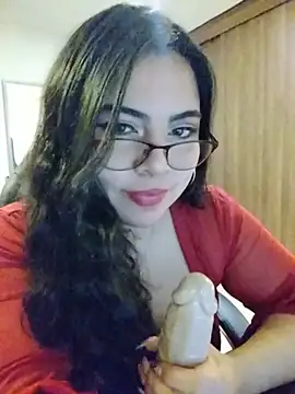 Snapshot of Roxxy_Sade chatting on 6, 7, 2026 Roxxy Sade online show from 6, 7, 2026