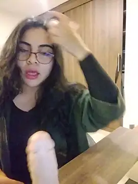 Snapshot of Roxxy_Sade chatting on 16, 6, 2026 Roxxy Sade online show from 16, 6, 2026