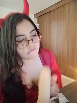 Snapshot of Roxxy_Sade chatting on 16, 7, 2026 Roxxy Sade online show from 16, 7, 2026
