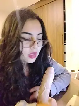 Snapshot of Roxxy_Sade chatting on 15, 6, 2026 Roxxy Sade online show from 15, 6, 2026