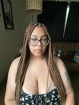 Snapshot of Prettiest-Girl chatting on 7, 7, 2026 Prettiest-Girl online show from 7, 7, 2026