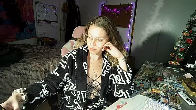 Snapshot of princesseduction chatting on 17, 6, 2026 princesseduction online show from 17, 6, 2026
