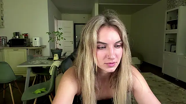 Snapshot of DandyKatty chatting on 14, 6, 2026 DandyKatty online show from 14, 6, 2026