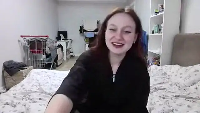 Snapshot of LoiseLovetto chatting on 24, 6, 2026 LoiseLovetto online show from 24, 6, 2026