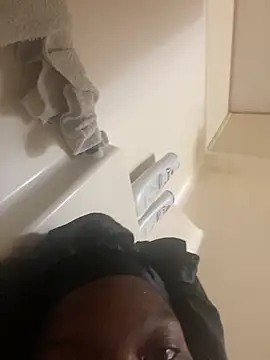honeycum444 online show from 4, 6, 2026