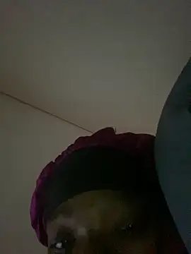 honeycum444 online show from 8, 6, 2026