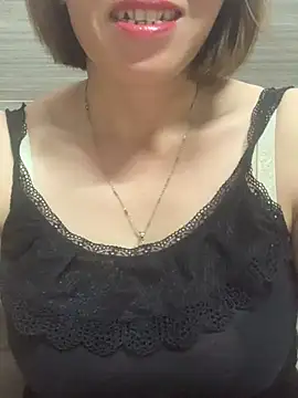 Snapshot of Emlyla chatting on 2, 6, 2026 Emlyla online show from 2, 6, 2026