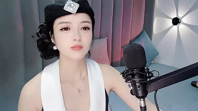 Snapshot of Momo-Wow chatting on 7, 7, 2026 Momo-Wow online show from 7, 7, 2026