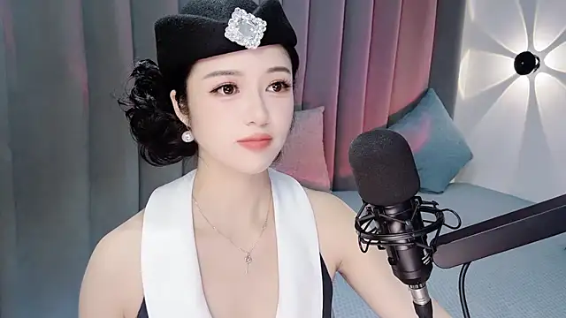Snapshot of Momo-Wow chatting on 7, 7, 2026 Momo-Wow online show from 7, 7, 2026