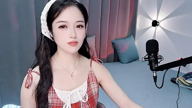 Snapshot of Momo-Wow chatting on 12, 7, 2026 Momo-Wow online show from 12, 7, 2026