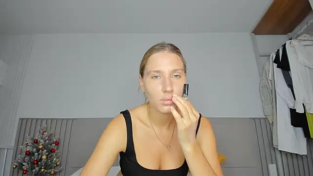 SofiClimbing online show from 16, 12, 2025