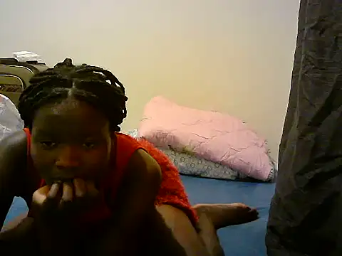 Snapshot of BerryJulie chatting on 4, 6, 2026 BerryJulie online show from 4, 6, 2026