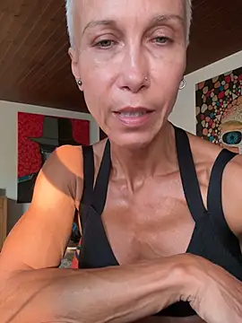 Snapshot of GymQueenCarmen chatting on 19, 7, 2026 GymQueenCarmen online show from 19, 7, 2026