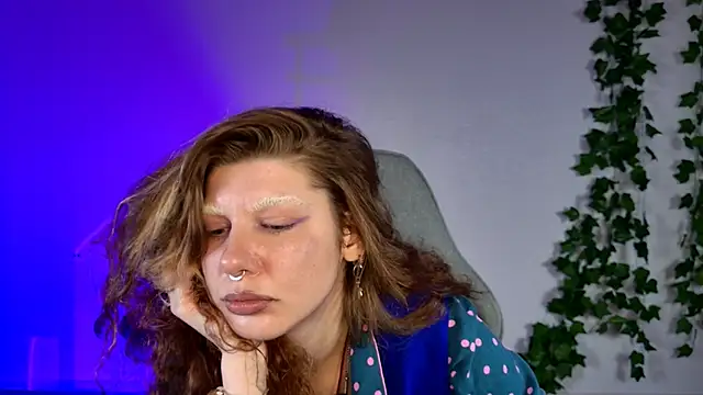 VivienDarkbloom online show from 2, 6, 2026