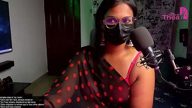 Snapshot of thea_rachel chatting on 7, 7, 2026 thea rachel online show from 7, 7, 2026