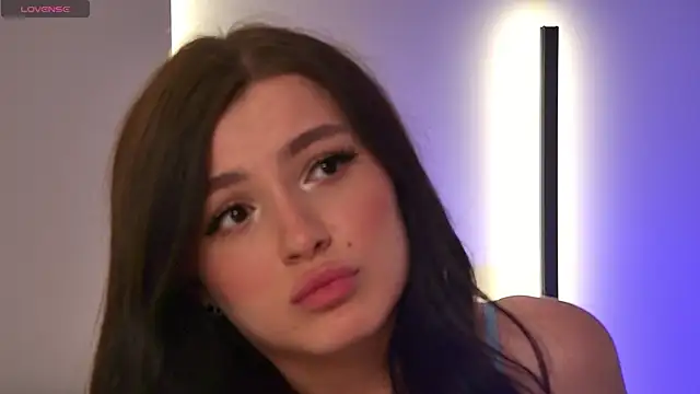 AlanaHurd  online show from 2, 6, 2026