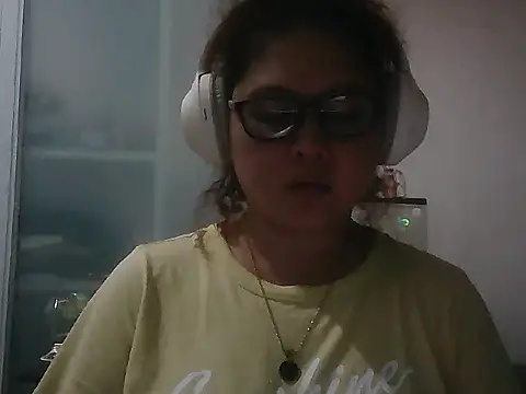 bitchychubby online show from 12, 7, 2026