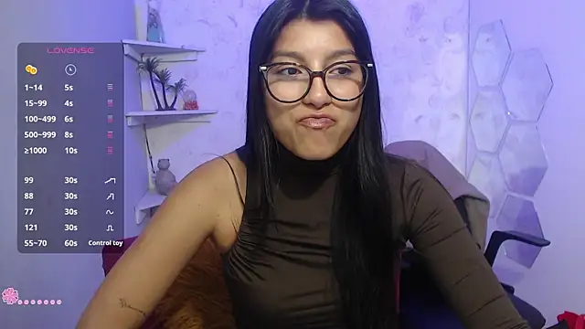 Snapshot of Hailey_Adams chatting on 6, 7, 2026 Hailey Adams online show from 6, 7, 2026