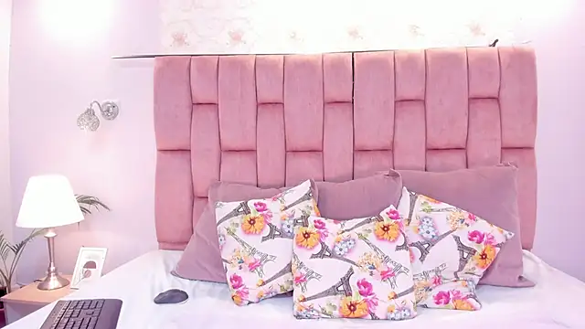isabellaivyy online show from 4, 6, 2026