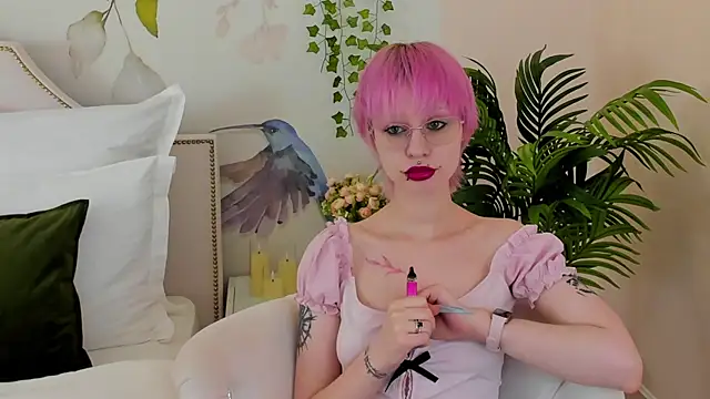 LauraDiazz online show from 9, 7, 2026