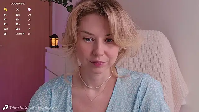 Snapshot of ellathemuse chatting on 22, 6, 2026 ellathemuse online show from 22, 6, 2026