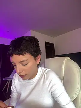Snapshot of Peytongh_ chatting on 4, 7, 2026 Peytongh online show from 4, 7, 2026