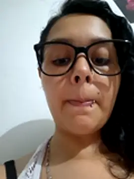 Snapshot of Miss_kittyX chatting on 10, 6, 2026 Miss kittyX online show from 10, 6, 2026