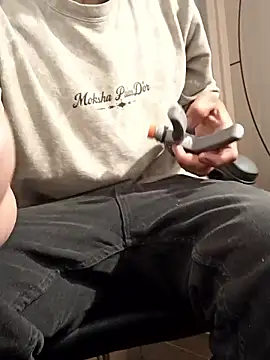Snapshot of MalekXarxxx chatting on 6, 6, 2026 MalekXarxxx online show from 6, 6, 2026