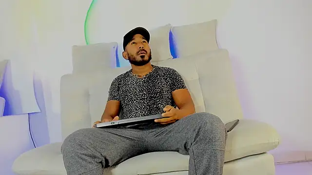 LeoCarter  online show from 8, 6, 2026