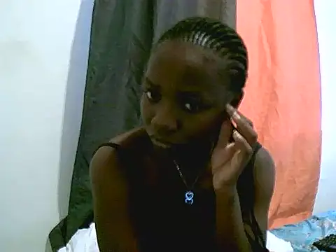 Snapshot of QueenSar chatting on 27, 6, 2026 QueenSar online show from 27, 6, 2026