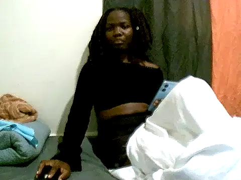 Snapshot of QueenSar chatting on 17, 6, 2026 QueenSar online show from 17, 6, 2026