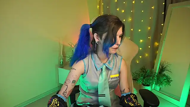 Snapshot of Lain_Root chatting on 23, 7, 2026 Lain Root online show from 23, 7, 2026