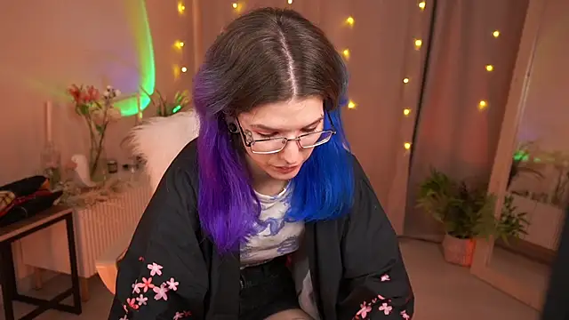 Snapshot of Lain_Root chatting on 10, 6, 2026 Lain Root online show from 10, 6, 2026