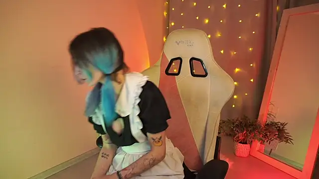 Snapshot of Lain_Root chatting on 22, 7, 2026 Lain Root online show from 22, 7, 2026