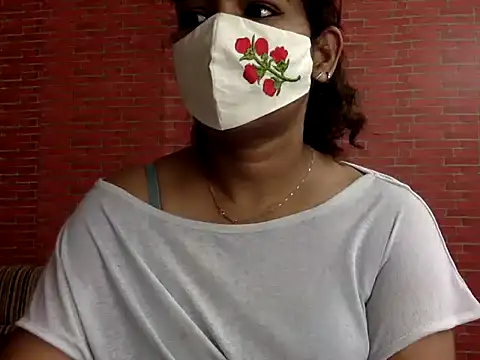 Snapshot of Nisha-moon chatting on 21, 7, 2026 Nisha-moon online show from 21, 7, 2026