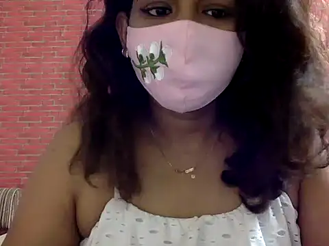 Snapshot of Nisha-moon chatting on 18, 7, 2026 Nisha-moon online show from 18, 7, 2026