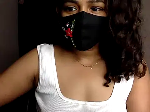 Snapshot of Nisha-moon chatting on 27, 6, 2026 Nisha-moon online show from 27, 6, 2026