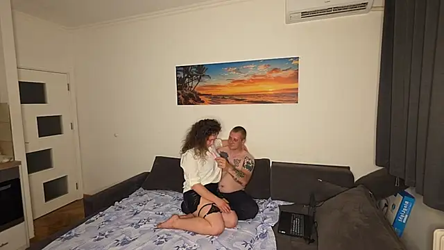 Desire Couple  online show from 5, 6, 2026