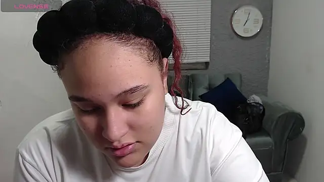 Snapshot of leilasosexy chatting on 9, 7, 2026 leilasosexy online show from 9, 7, 2026