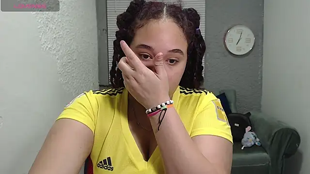 Snapshot of leilasosexy chatting on 17, 6, 2026 leilasosexy online show from 17, 6, 2026