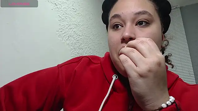 Snapshot of leilasosexy chatting on 10, 7, 2026 leilasosexy online show from 10, 7, 2026